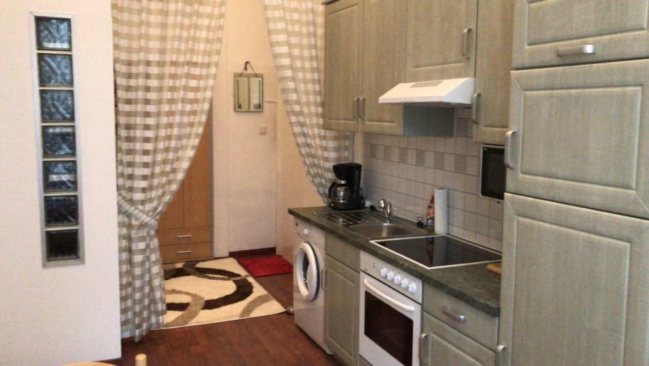 88m² großes Apartment im 1. Stock Wien Exterior foto