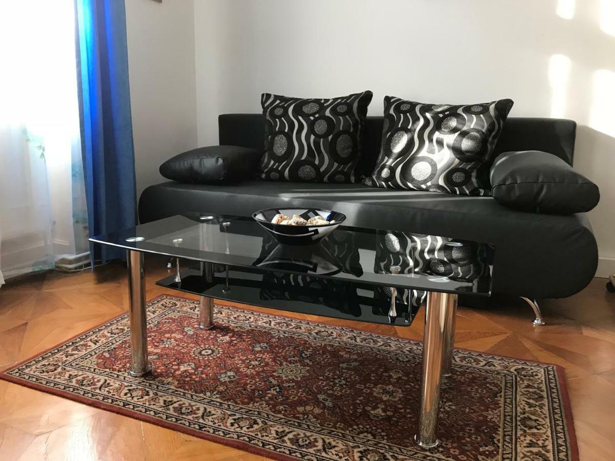 88m² großes Apartment im 1. Stock Wien Exterior foto